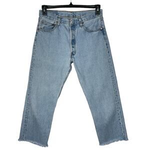 Levi’s SZ 30 Vintage Jeans Cropped Button-Fly Frayed Hem Light Wash Pockets Blue